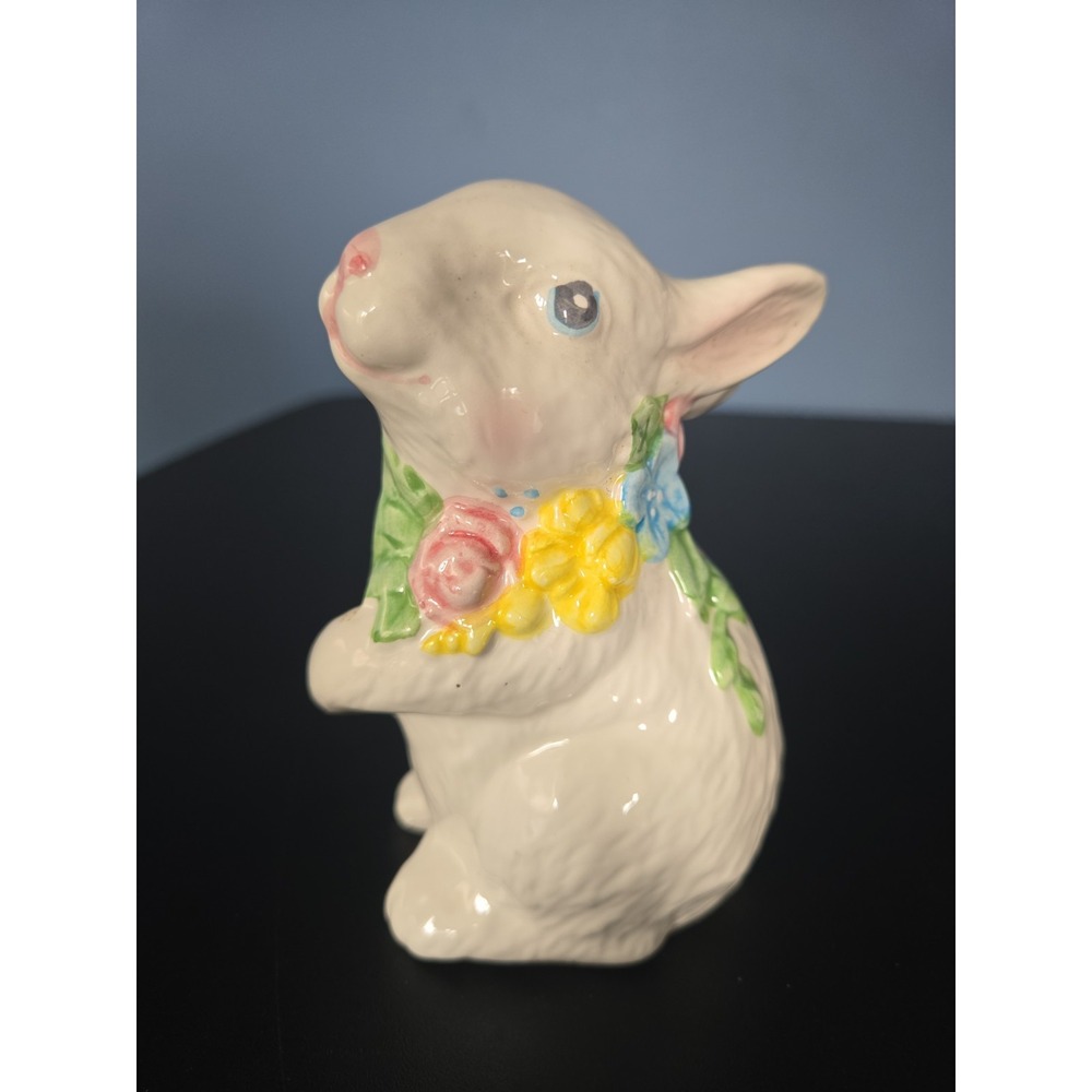 VTG EASTER SPRING BUNNY FIGURINE HAND PAINTED GLAZED CERAMIC White With Flowers
